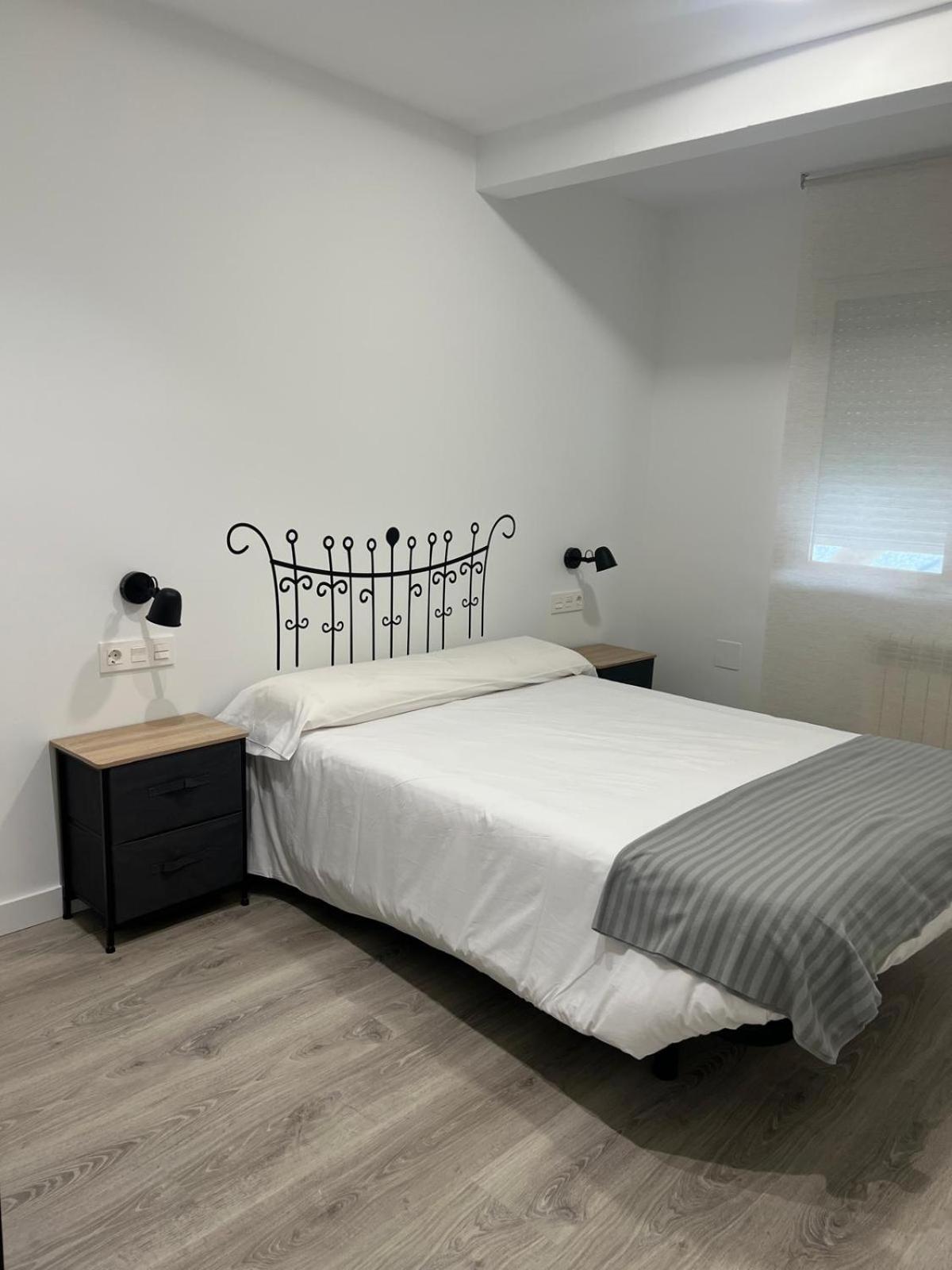 וייאדוליד Hostal Monaco מראה חיצוני תמונה