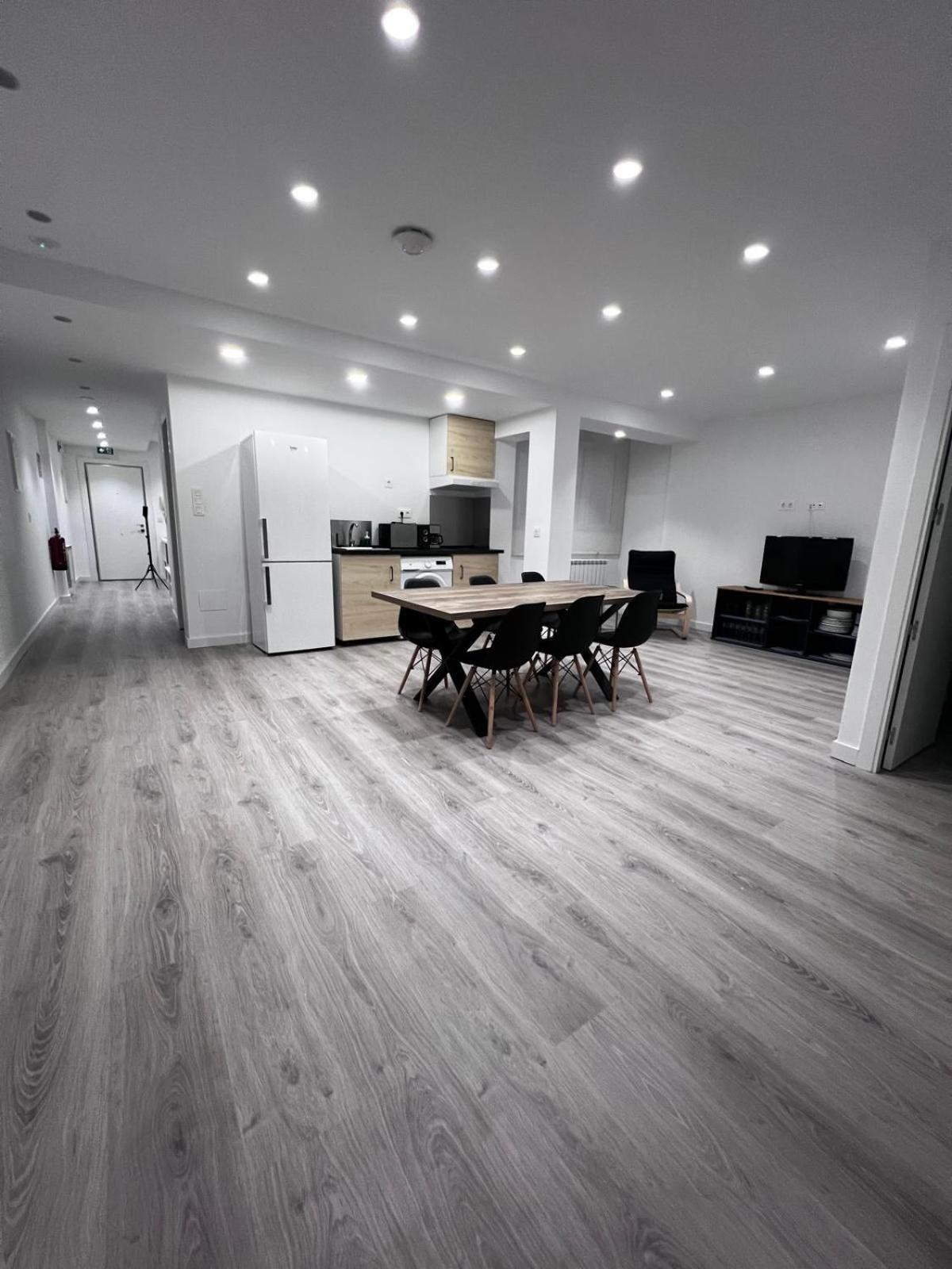וייאדוליד Hostal Monaco מראה חיצוני תמונה