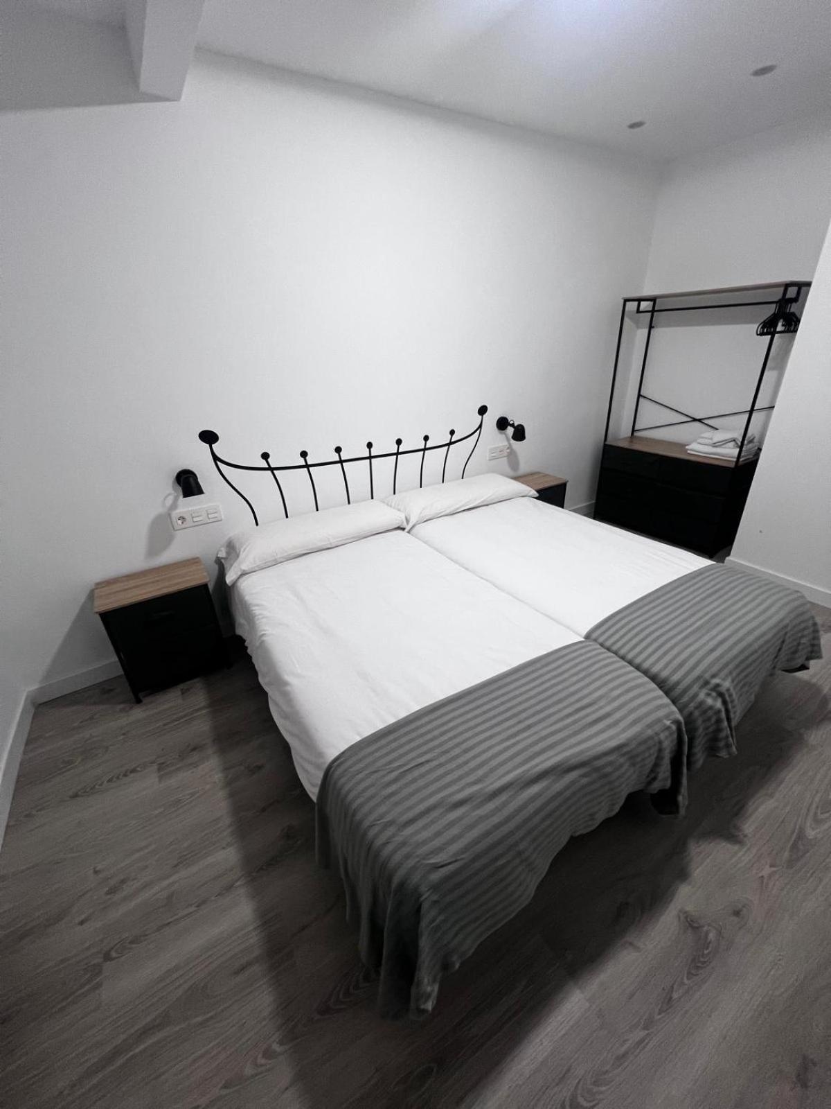 וייאדוליד Hostal Monaco מראה חיצוני תמונה