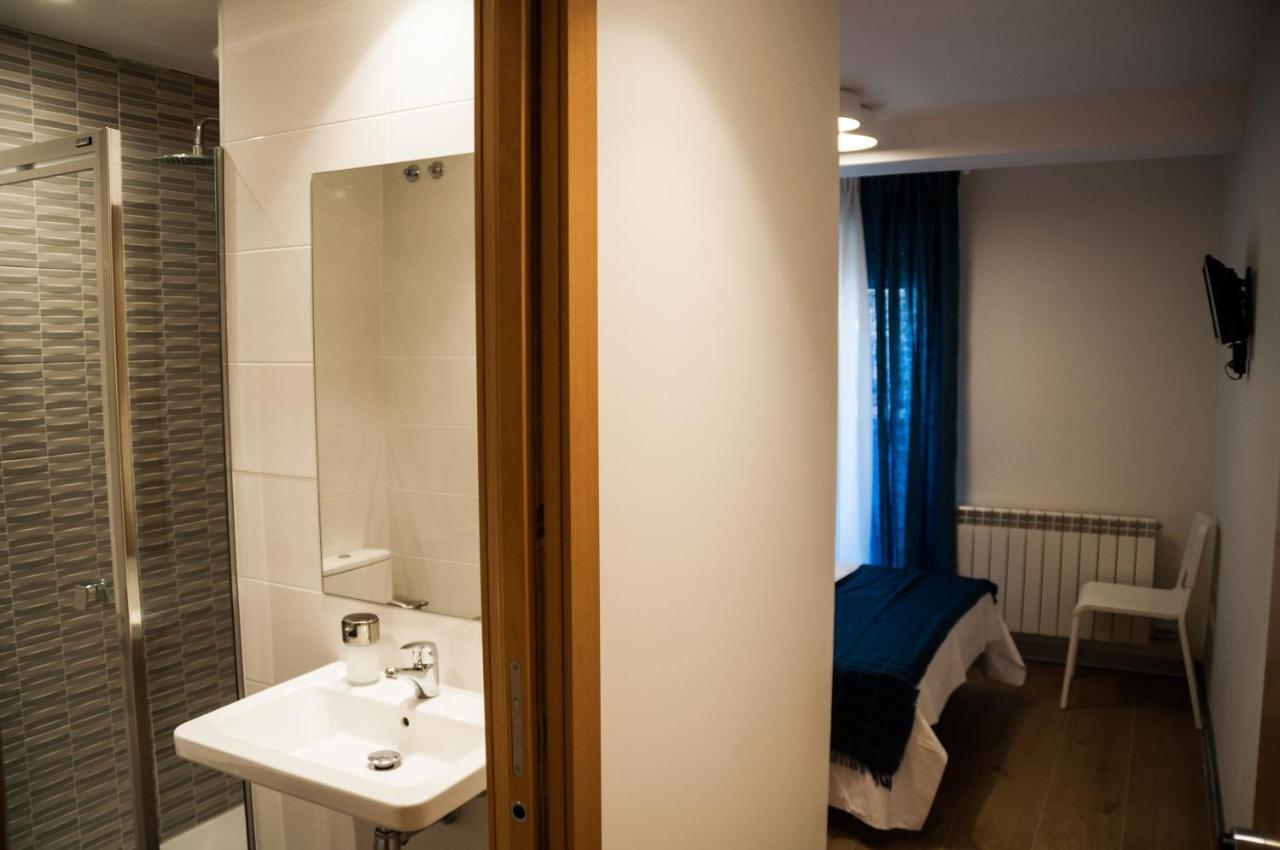 וייאדוליד Hostal Monaco מראה חיצוני תמונה