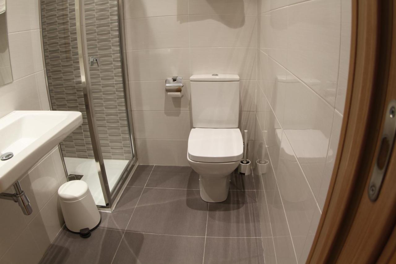 וייאדוליד Hostal Monaco מראה חיצוני תמונה